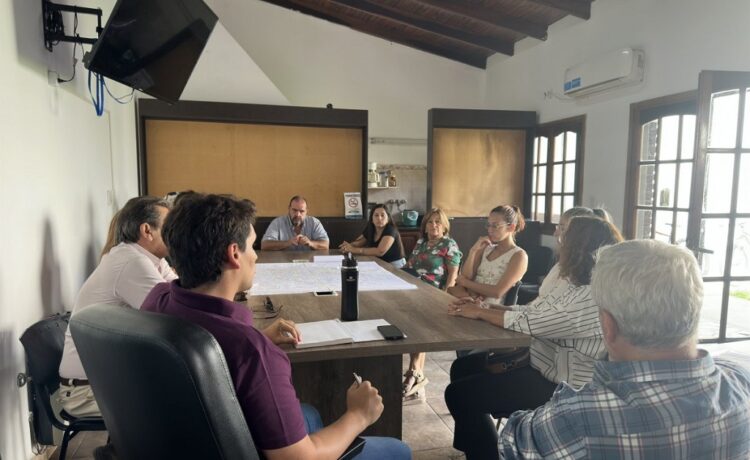Feriar.T y la Municipalidad refuerzan su apoyo a emprendedores y artistas