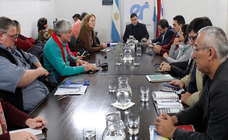 Paritaria docente: Gobierno mejoró la propuesta de aumento a 20% en tres tramos