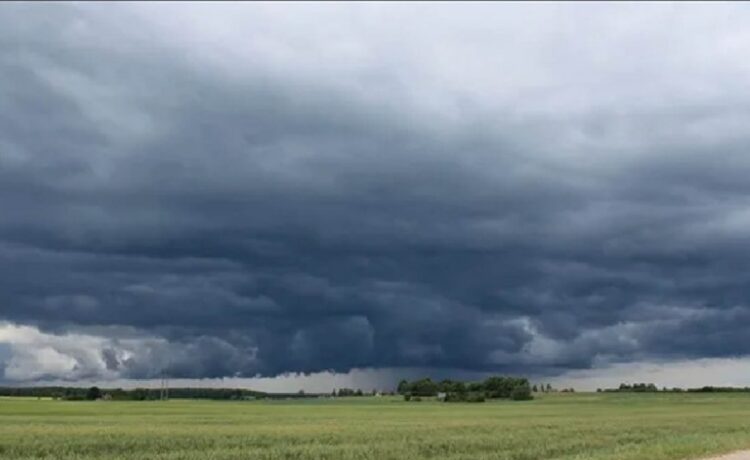 Después de las agobiantes temperaturas, llegan las lluvias: rige alerta amarilla y naranja para Entre Ríos