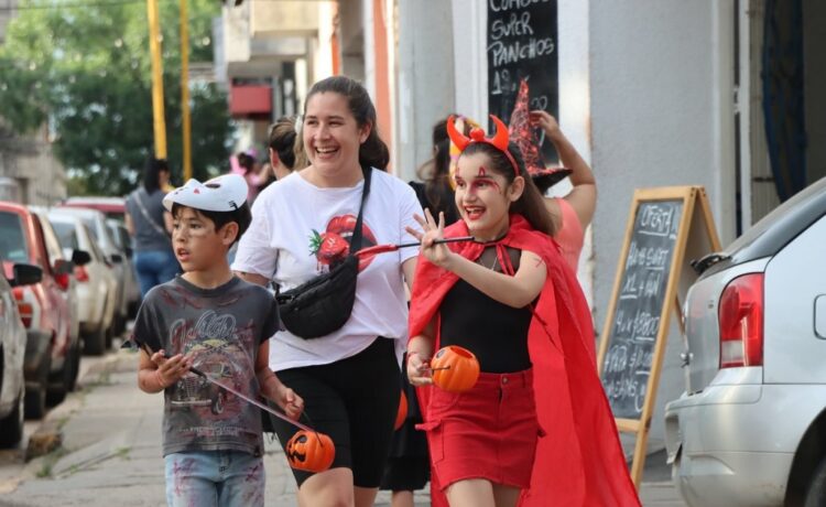 Halloween mágico en el Antiguo Mercado y Vieja Terminal: una celebración de terror y diversión