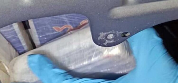 Prefectura incautó más de 40 kilos de droga (cocaína) en un auto que intentó cruzar el puente San Martín