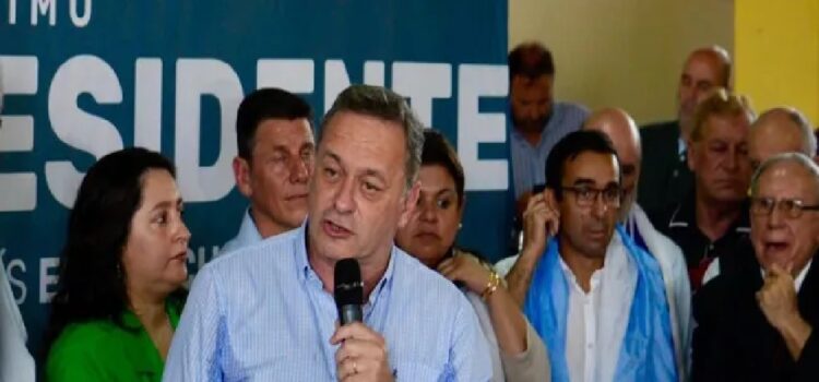 Álvaro Delgado condicionó acuerdos con el Frente Amplio a que cambien "el chip de los extremos"