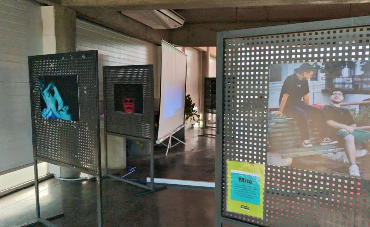 Muestra fotográfica en Young promueve salud emocional en el Mes de la Juventud