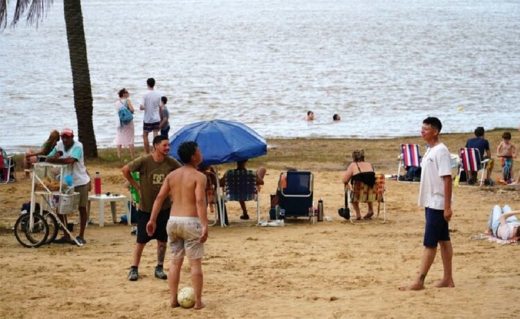 Detectaron exceso de “Escherichia Coli” en playas de Concordia, Colón y Federación