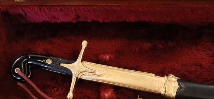 Una réplica del sable corvo de San Martín, en el Museo Casa de Haedo
