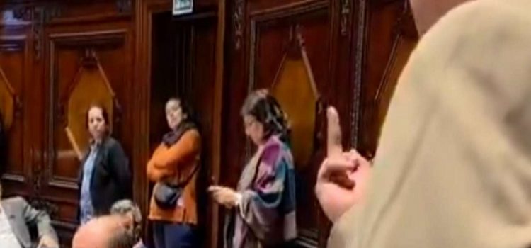 El FA pidió que se sancione a Sebastián Da Silva por sus insultos homofóbicos