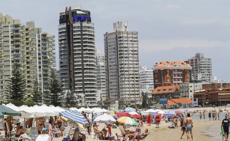 Más de 300.000 argentinos visitaron Uruguay desde el inicio de la temporada