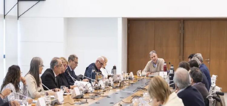 Yamandú Orsi reúne al Consejo de Ministros para ultimar detalles del presupuesto