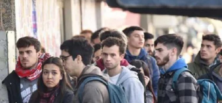 Mercado laboral de Argentina en crisis: El desempleo y la informalidad crece y las perspectivas no son alentadoras