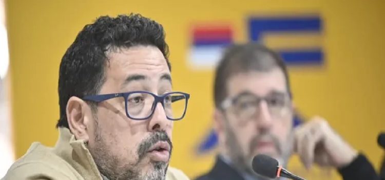 "Estoy del lado de los comerciantes uruguayos", Sánchez defendió el nuevo impuesto a compras en plataformas extranjeras