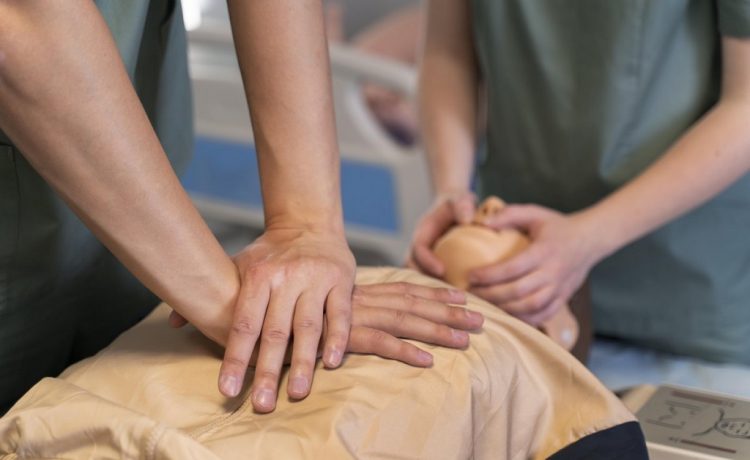 Capacitación en RCP y primeros auxilios en el Centro de Convenciones