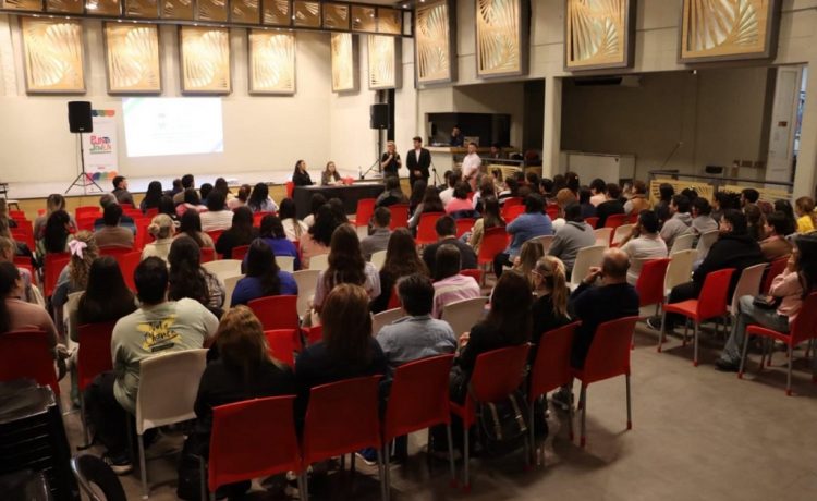 Hablar salva vidas: exitosa respuesta en charla sobre prevención del suicidio juvenil