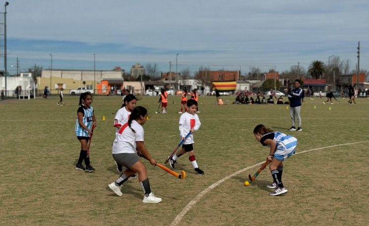 El hockey vuelve a brillar en el Polideportivo Norte