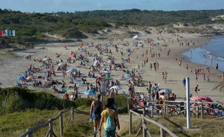 El turismo se proyecta como el principal servicio de exportación uruguayo, con un aumento potencial del 1,4% del PIB