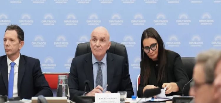 La oposición convocó a una sesión en Diputados para reformar los DNU y remover a Espert de Presupuesto