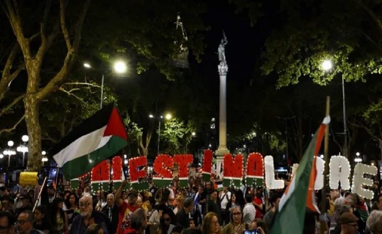 Carolina Cosse participó de la marcha por Palestina: "Lo que está pasando en Gaza es un genocidio"