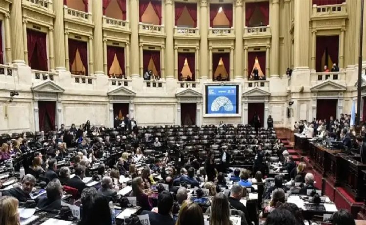 Intimaron al gobierno para que publiquen las leyes de Emergencia Sanitaria y de Financiamiento Universitario