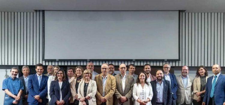 Haciendo foco en la “transparencia”, la Delegación uruguaya en Salto Grande presentó su “modelo de gestión” hasta 2030