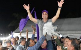 Davico se puso el gorro violeta y festejó el resultado: "Gualeguaychú quiere a Javier Milei", dijo