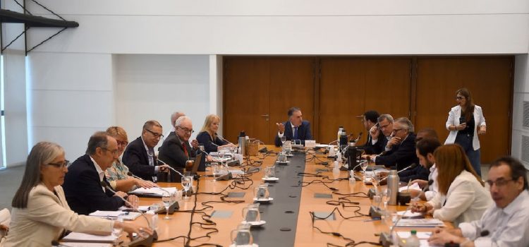 amandú Orsi convocó a Consejo de Ministros para el lunes y se tratará el presupuesto
