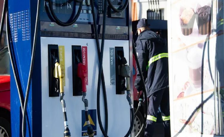 Uruguay: Cómo quedan los precios de los combustibles hasta fin de año tras el último ajuste del gobierno
