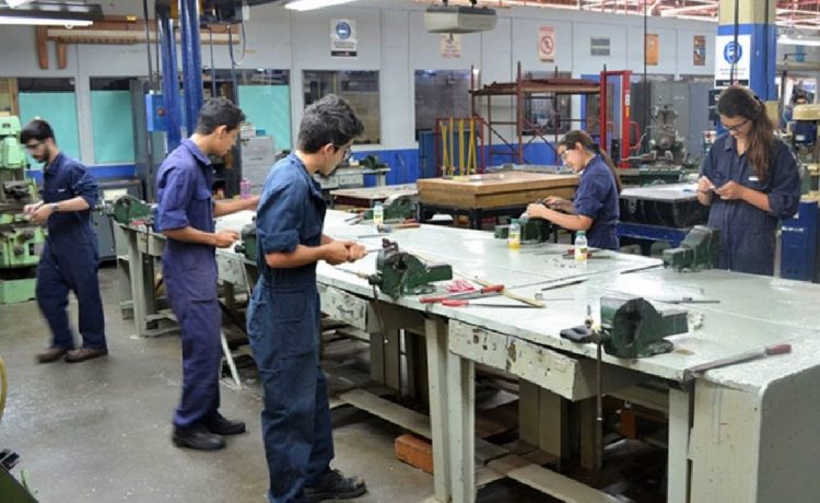 Preocupación por la posible quita de financiamiento a escuelas agrotécnicas y técnicas en Argentina: “Esas partidas son fundamentales”