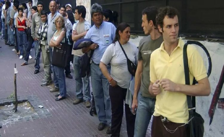 En 21 meses de gestión, Javier Milei registró la pérdida de casi 20 mil empresas y 276 mil empleos