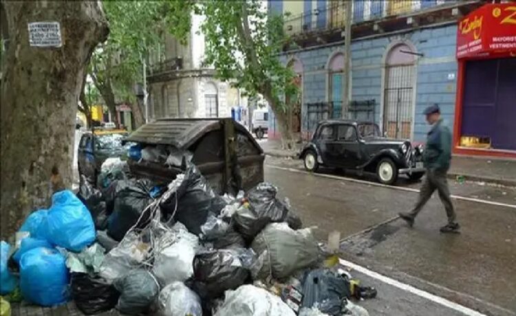 Cabildo Abierto propone privatizar la recolección de residuos en Montevideo