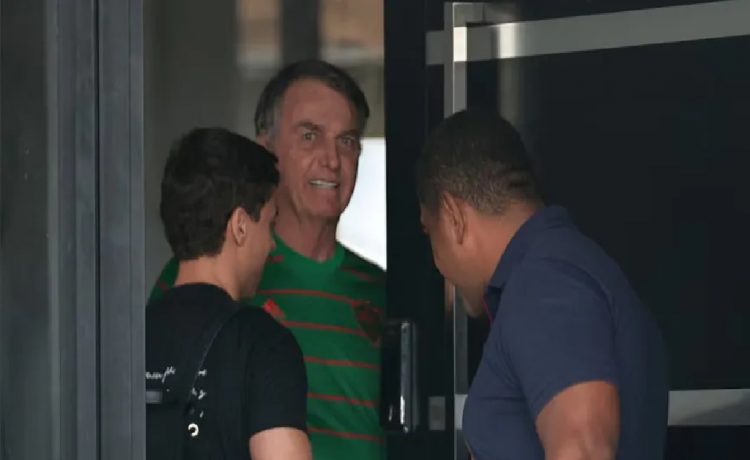 Por orden de la Corte, la Policía arrestó al ex presidente Jair Bolsonaro “para garantizar el orden público”