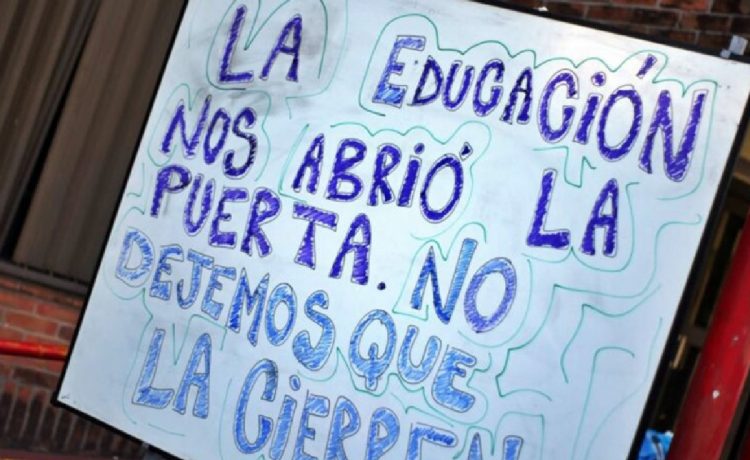 Habrá movilizaciones en los institutos de formación docente, contra los “recortes y cierres de carreras”