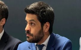 Andrés Ojeda defiende su "libertad de actuar" como abogado y dice estar "blindado" por informe parlamentario