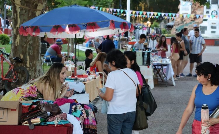 La Feria Comunitaria Norte y San Francisco reunieron a vecinos en Plaza San Martín