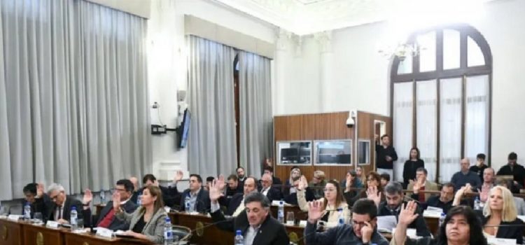 El Senado aprobó dos pedidos para que el CGE precise sobre posibles cambios en la oferta académica del Nivel Superior