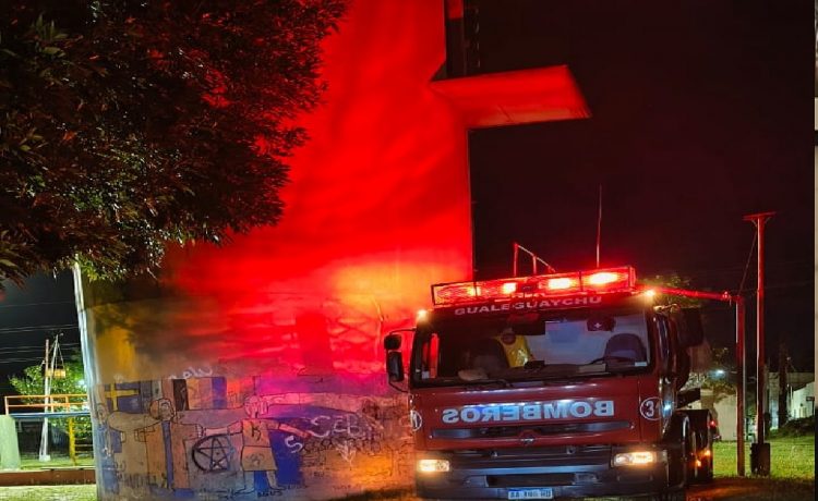 Gualeguaychú: Incendio de gran magnitud en el Ecoparque mantuvo en vilo a bomberos durante más de siete horas