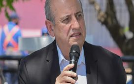 Luego de su explusión, Rossi contratará a la firma Kroll para investigar a opositores