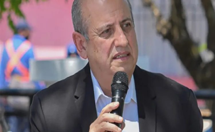 Luego de su explusión, Rossi contratará a la firma Kroll para investigar a opositores