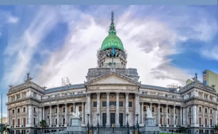 La disminución de fondos coparticipables pone en jaque el armado del gobierno para votar la reforma laboral