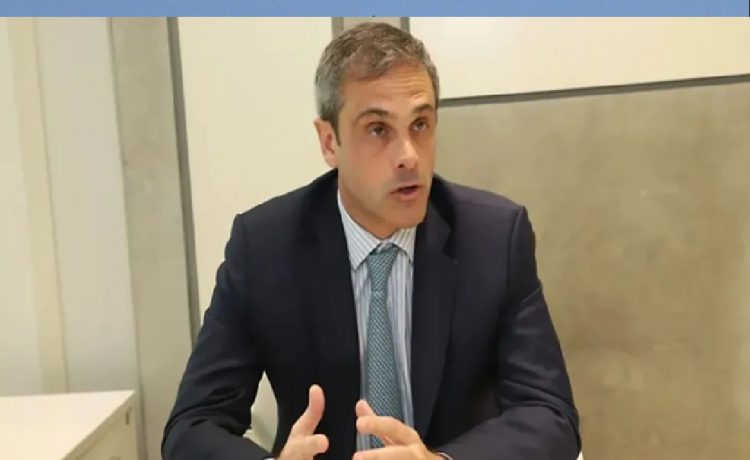Michel y “Kelly” Olmos impulsan una ley para proteger la industria y el empleo local en las plataformas de comercio