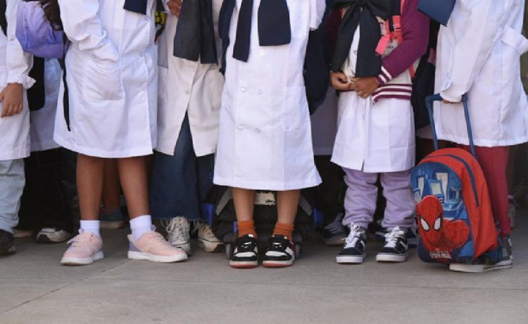 Uruguay es de los países con mayor nivel de distracción por celulares en clases