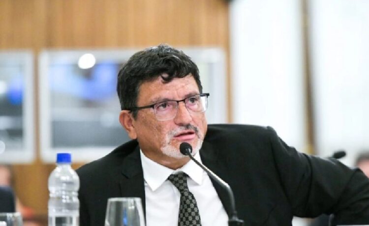 Senador se mete en la polémica y asegura que "sobresueldos eran los que cobraban Stratta y medio gabinete de Bordet”