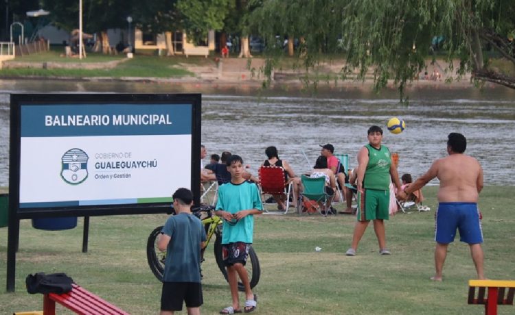 Calor: cuáles son las playas habilitadas y en qué sectores hay guardavidas en Gualeguaychú