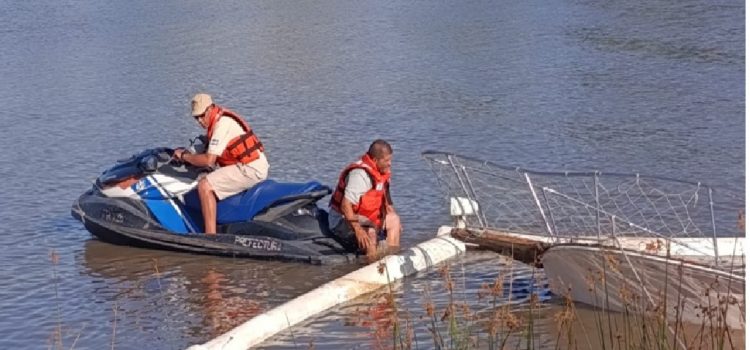 Ante un incidente náutico, el Gobierno activó protocolos para proteger el agua y el ambiente