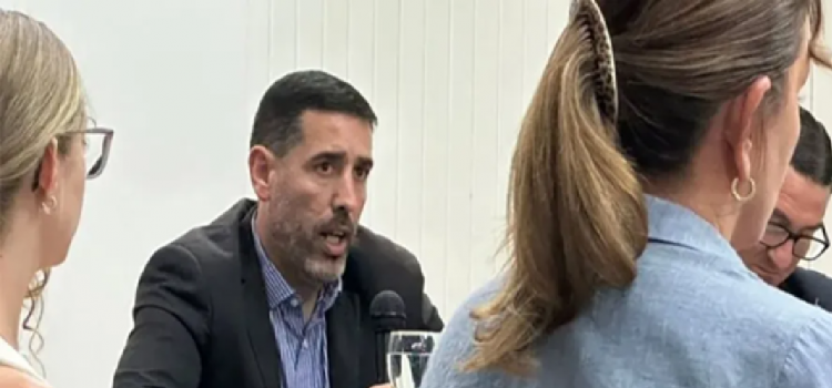 El presidente del Consejo General de Educación, Carlos Cuenca, conformó su primera línea de equipo de gestión