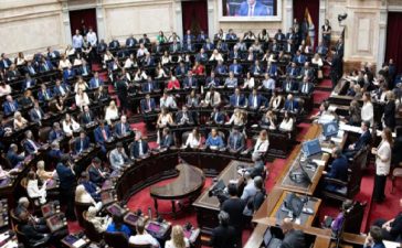 Reforma laboral: qué dice el capítulo de licencias médicas que negocia el Gobierno con diputados