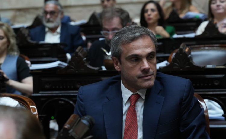 Michel presentó un pedido de informe al gobierno nacional para saber cuántas empresas chinas obtuvieron beneficios fiscales