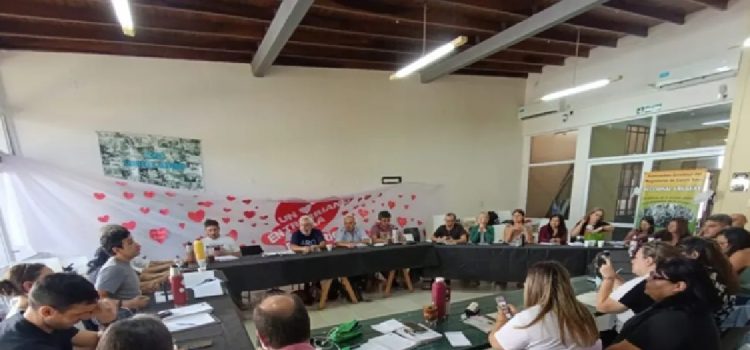 Agmer exigió a la Provincia una convocatoria urgente a discutir salarios “dignos”