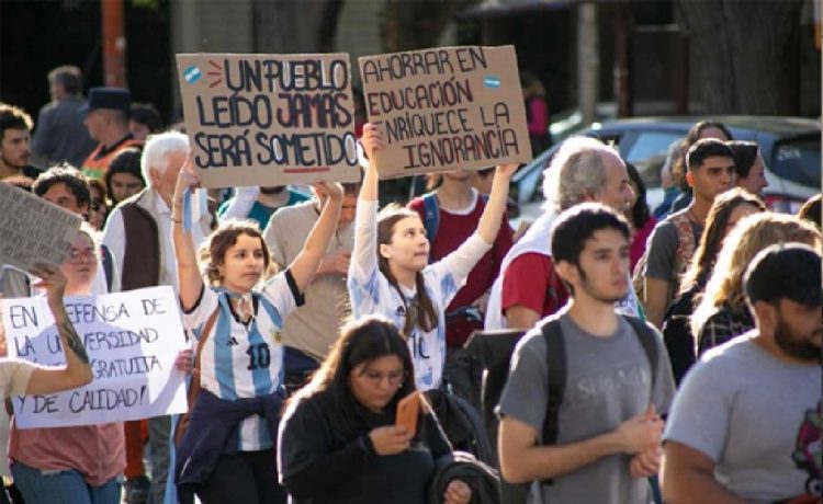Comienza el paro nacional universitario que se extenderá toda la semana