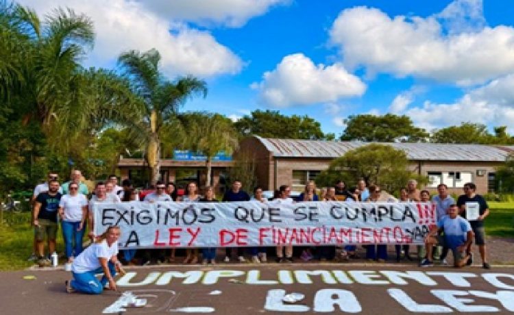 Alta adhesión al paro en las universidades públicas en Entre Ríos
