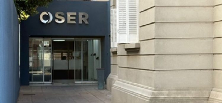 Senadores buscan interpelar al presidente de Oser