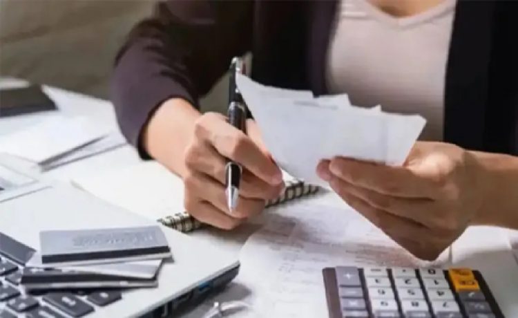 La Libertad Endeuda: 6 de 10 familias toman deuda para comer, y 9 de cada 10 tiene problemas para pagar